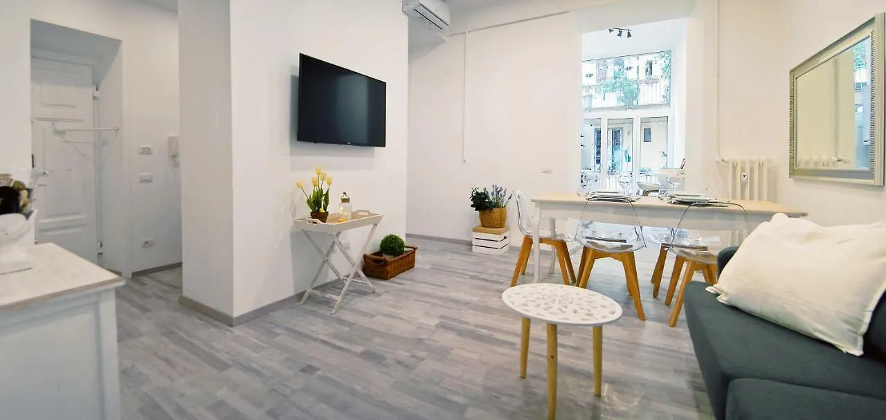 Pompeo Magno White Luxury Apartment Rom